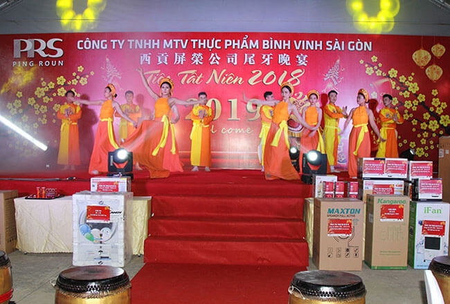 sự kiện year end party